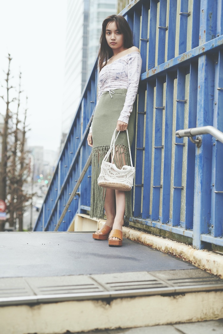 黒木ひかり『JELLY』掲載カット