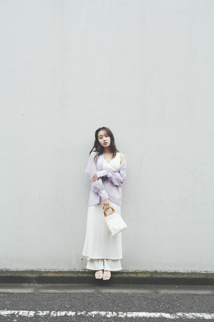 黒木ひかり『JELLY』掲載カット