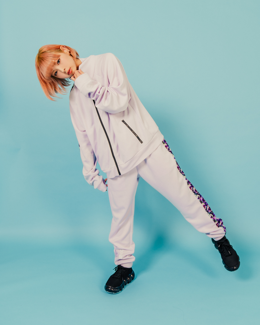 最上もが×『DVRK』コラボトラックスーツ