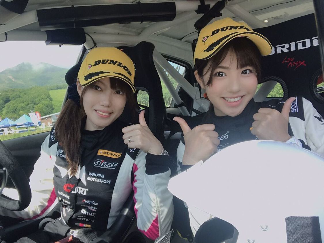 板倉麻美、 梅本まどか