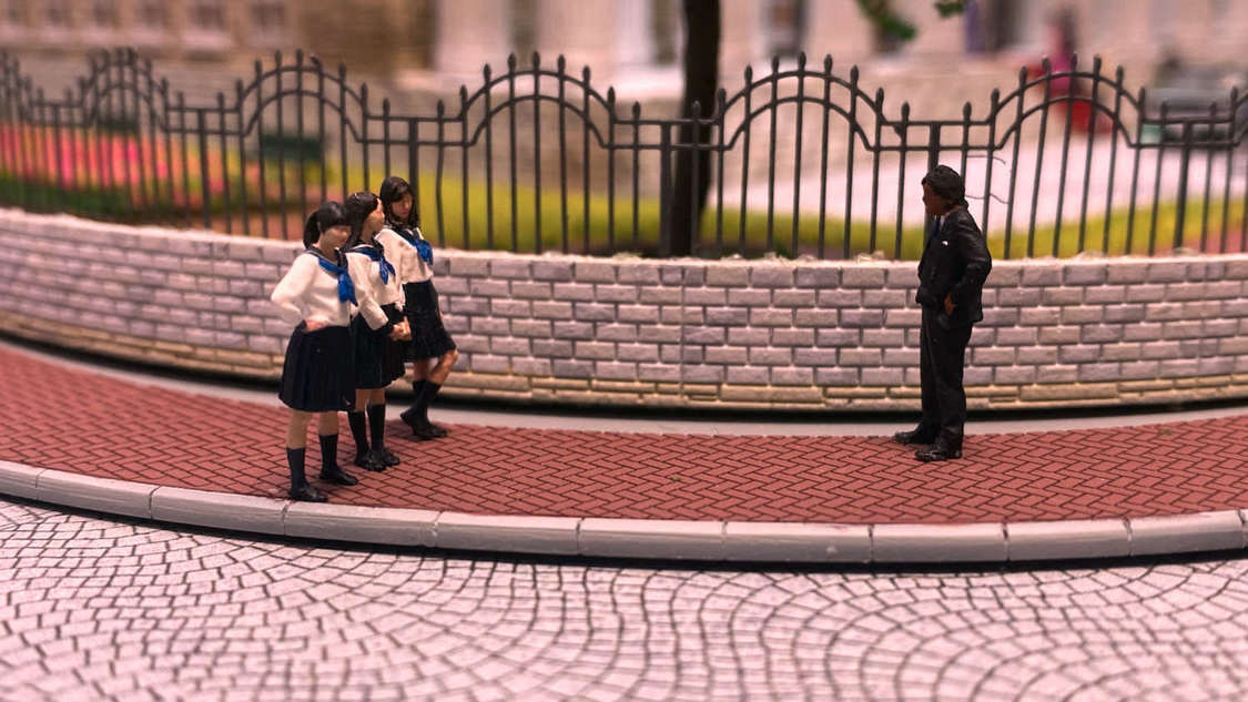 ショートドラマ『小世界家の秘密』第10話より