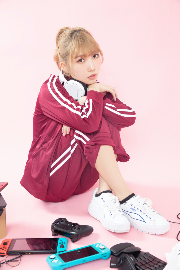 霜月めあ　(c)石井健/FLASHスペシャル