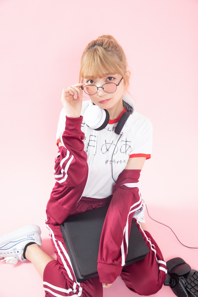 霜月めあ　(c)石井健/FLASHスペシャル