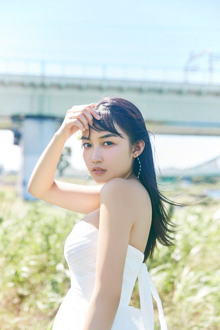 黒木ひかり　(c)持田薫/FLASHスペシャル