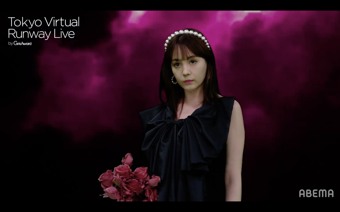 トリンドル玲奈（（C）Tokyo Virtual Runway Live／（C）AbemaTV,Inc.）