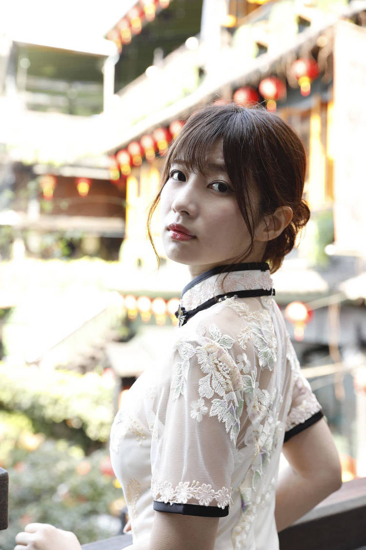 石岡真衣（憧れの九份にて）