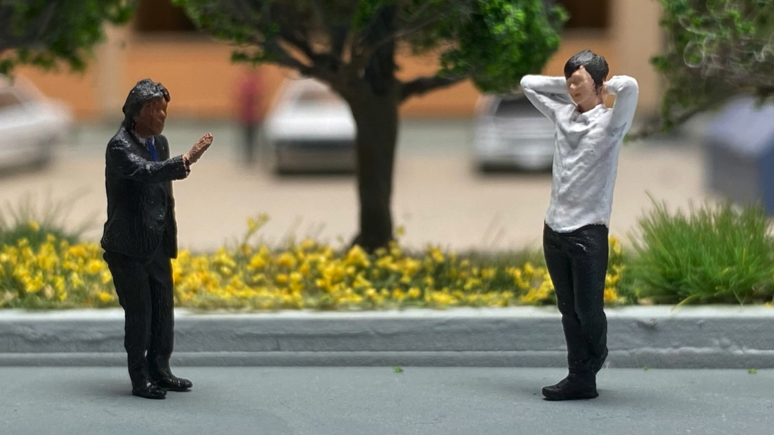 ショートドラマ『小世界家の秘密』第13話より