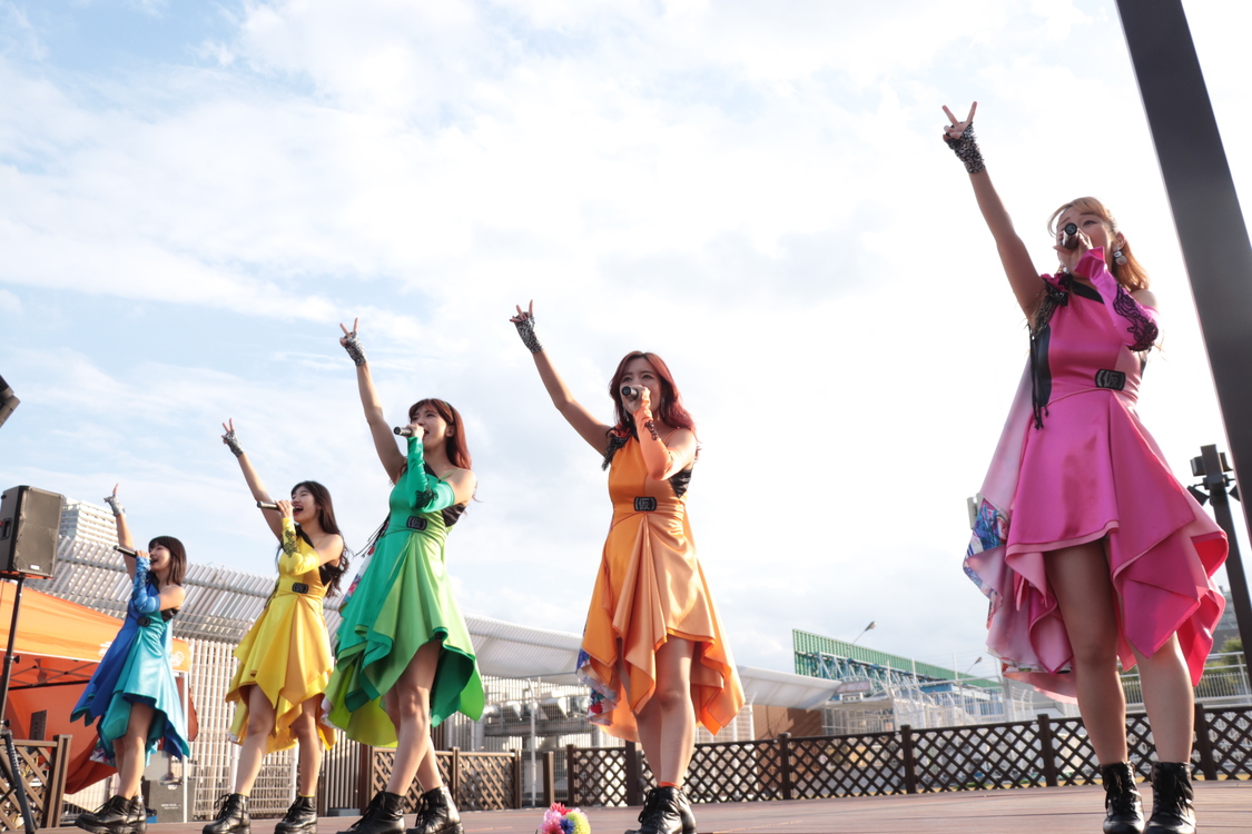 「愛愛ファイヤー!!／私達（with friend）」リリースイベントより