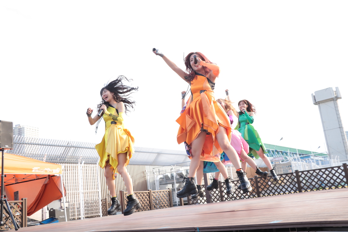 「愛愛ファイヤー!!／私達（with friend）」リリースイベントより