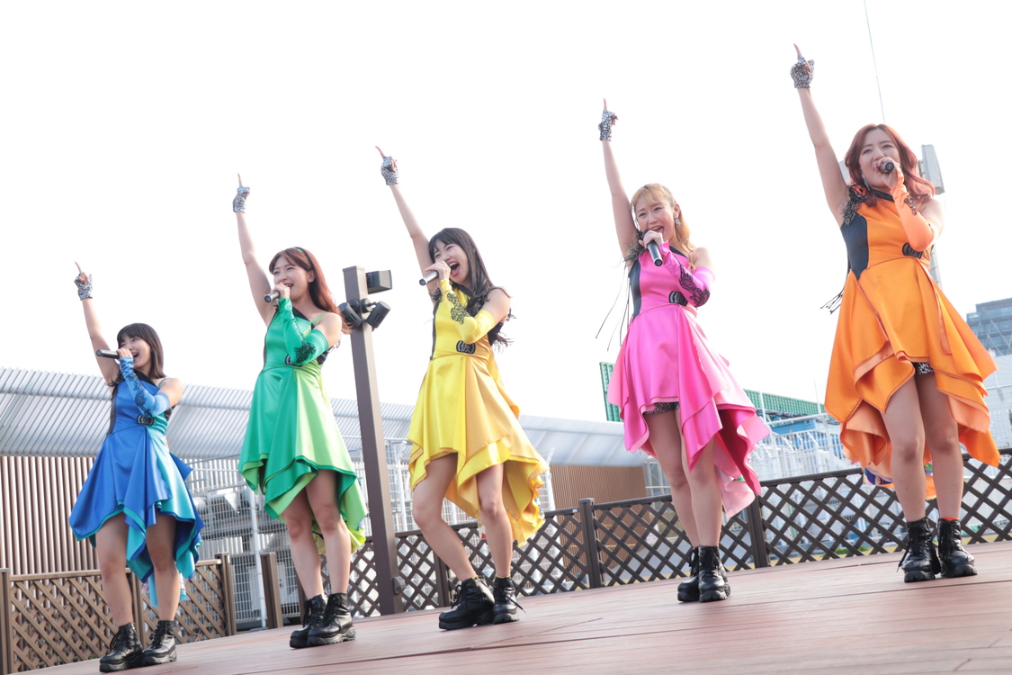 「愛愛ファイヤー!!／私達（with friend）」リリースイベントより