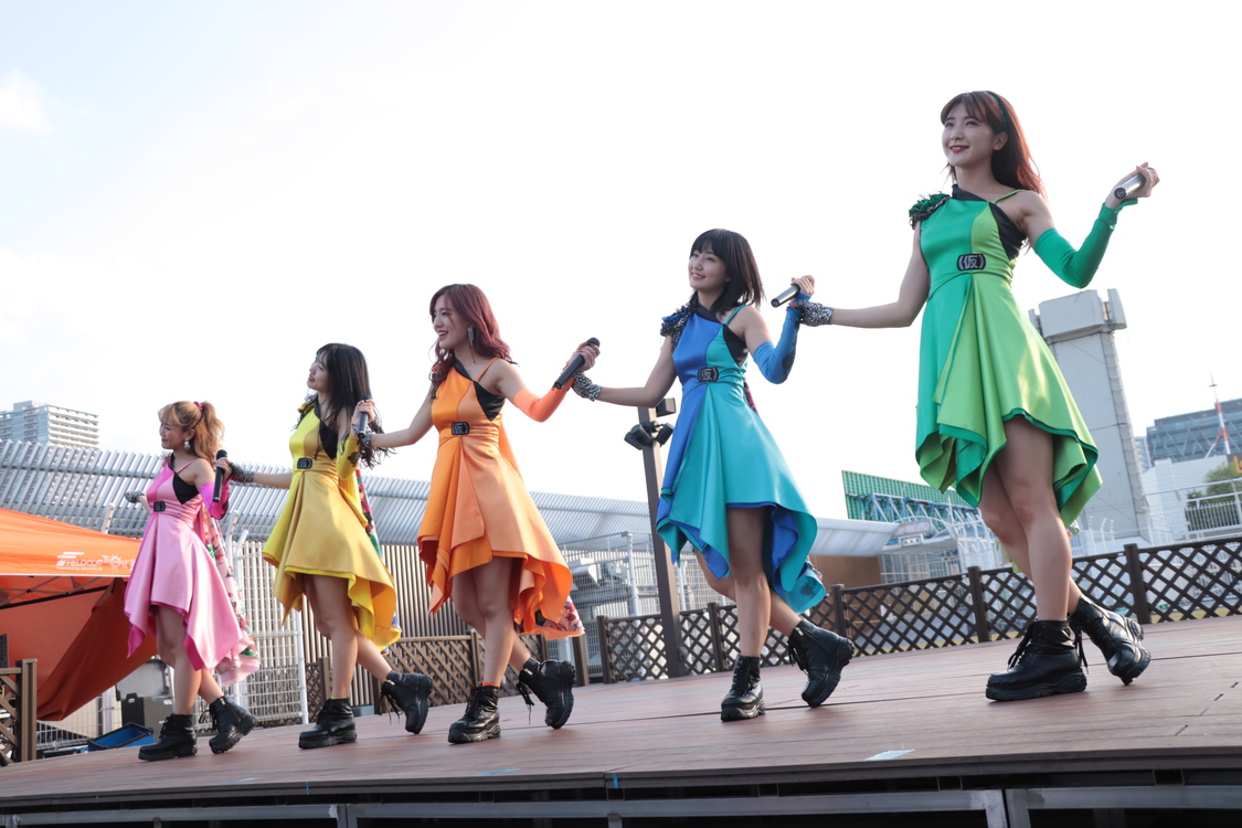 「愛愛ファイヤー!!／私達（with friend）」リリースイベントより