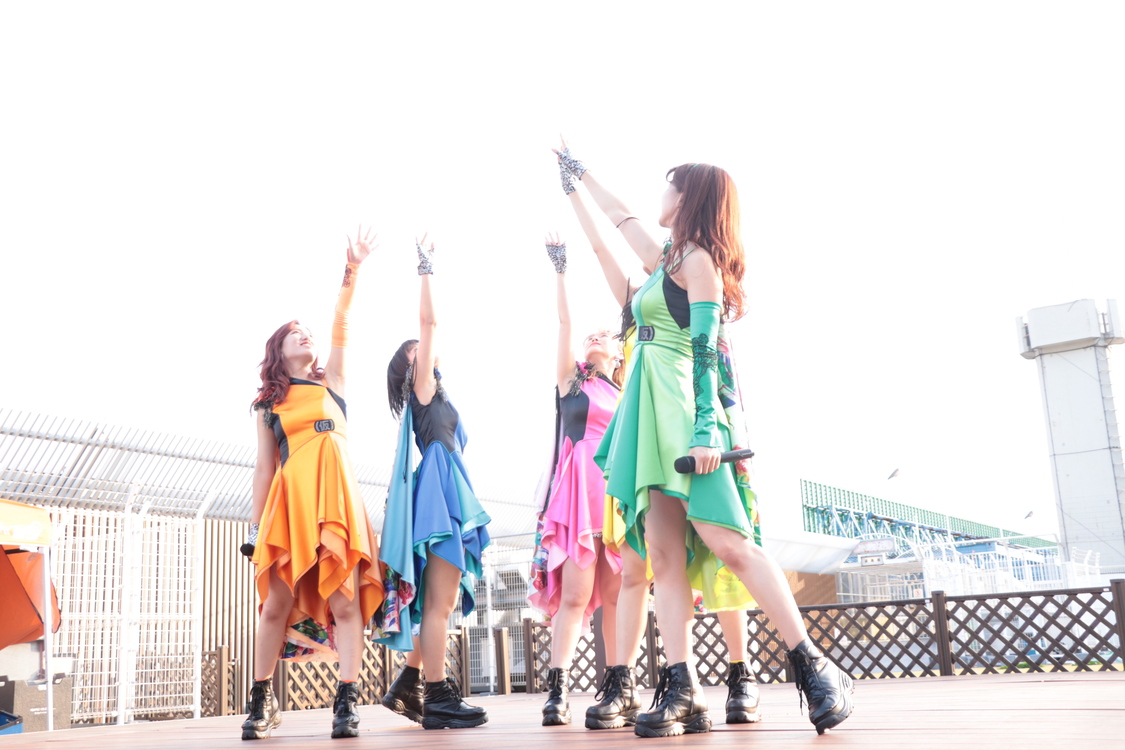 「愛愛ファイヤー!!／私達（with friend）」リリースイベントより