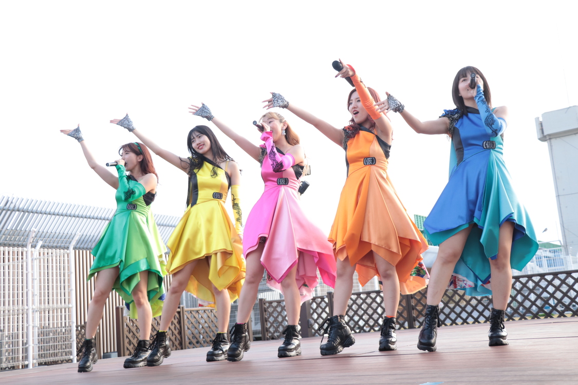 「愛愛ファイヤー!!／私達（with friend）」リリースイベントより