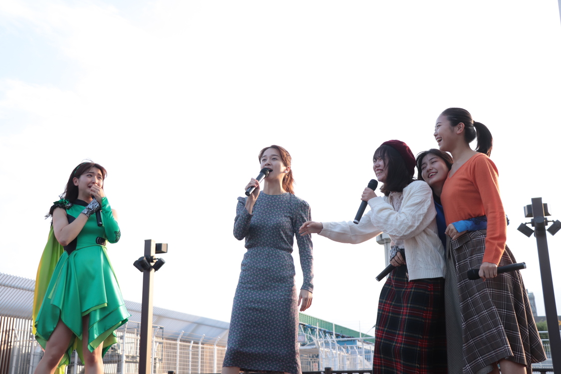 「愛愛ファイヤー!!／私達（with friend）」リリースイベントより