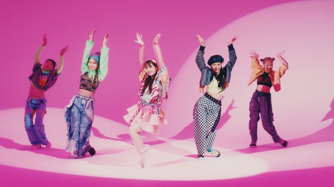 佐々木彩夏「Girls Meeting」MVより