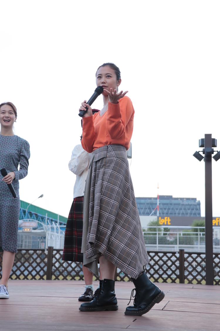 「愛愛ファイヤー!!／私達（with friend）」リリースイベントより