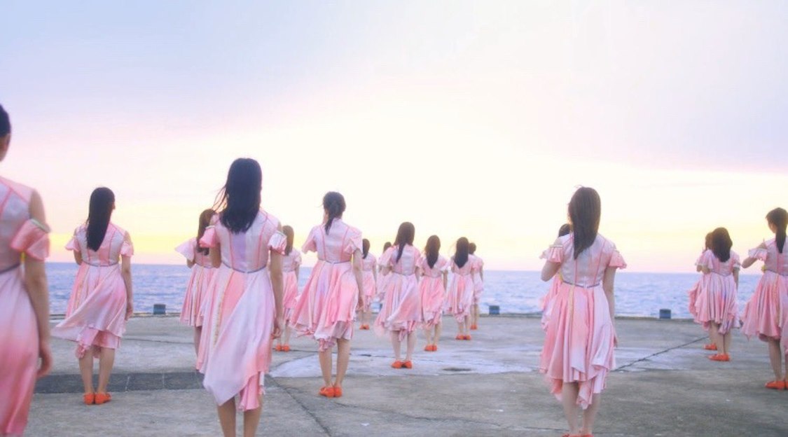 NGT48「シャーベットピンク」MVより　©Flora
