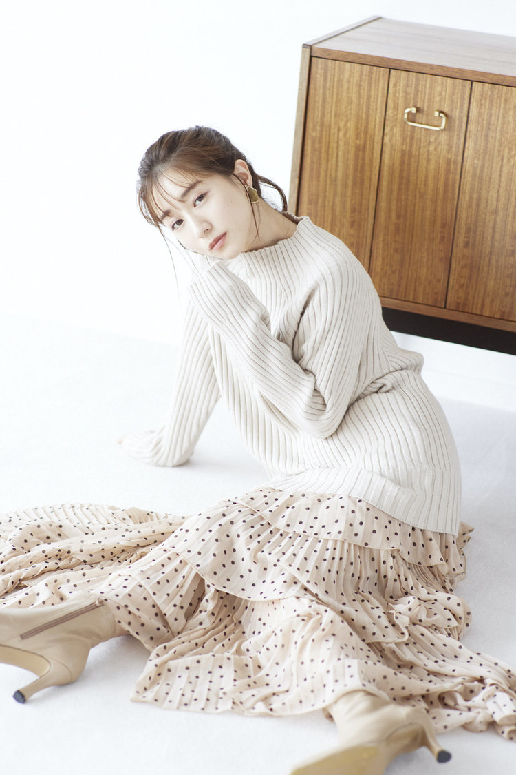 田中みな実／『SNIDEL』“New experience, New autumn with Minami Tanaka　新たな季節、私に寄り添うもの”