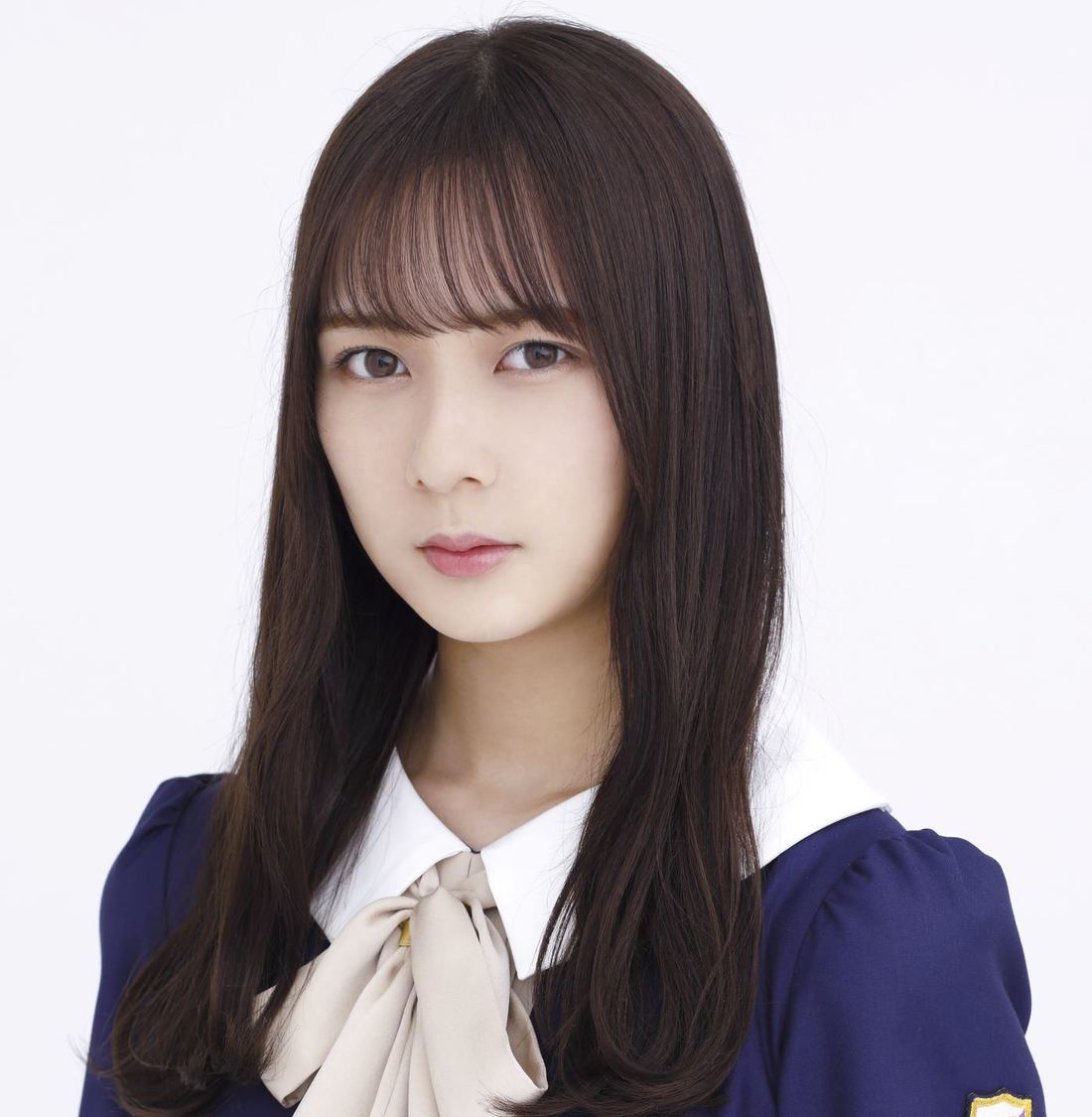 長女トシ役：鈴木絢音（乃木坂46）