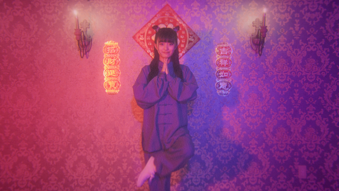 シングル「irony」MVより