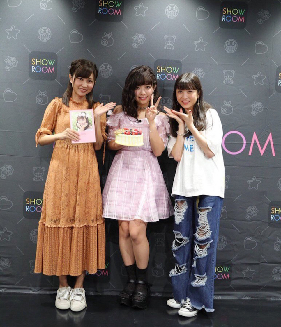 📸 画像：写真右から：金澤有希、武田舞彩、新井ひとみ｜武田舞彩、生誕祭に金澤有希（元GEM）＆新井ひとみ（東京女子流）がサプライズ出演