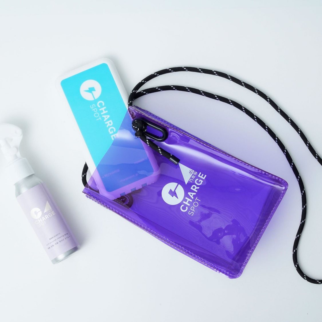 除菌スプレー（©乃木坂46LLC）