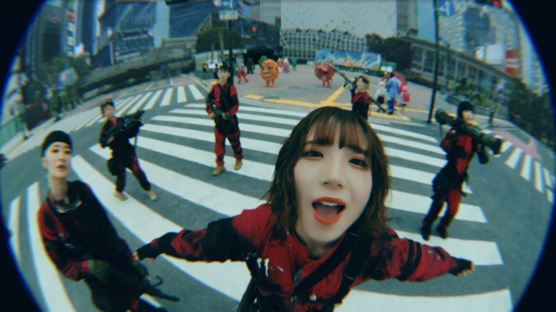 BiSH「スーパーヒーローミュージック」MVより