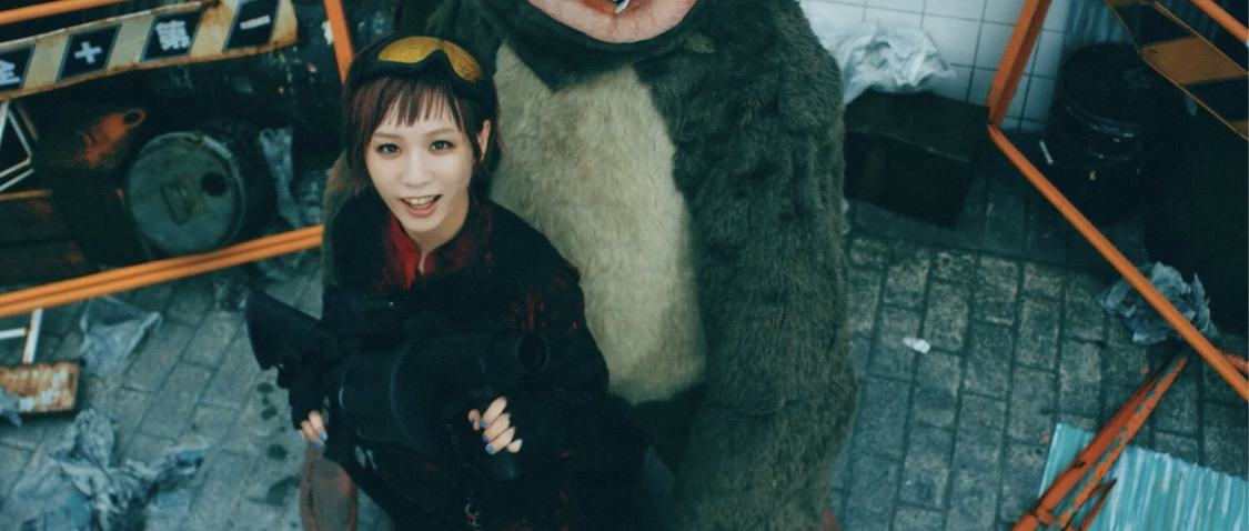 BiSH「スーパーヒーローミュージック」MVより