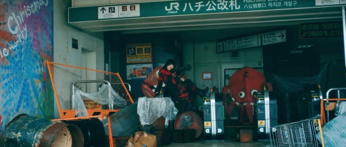 BiSH「スーパーヒーローミュージック」MVより