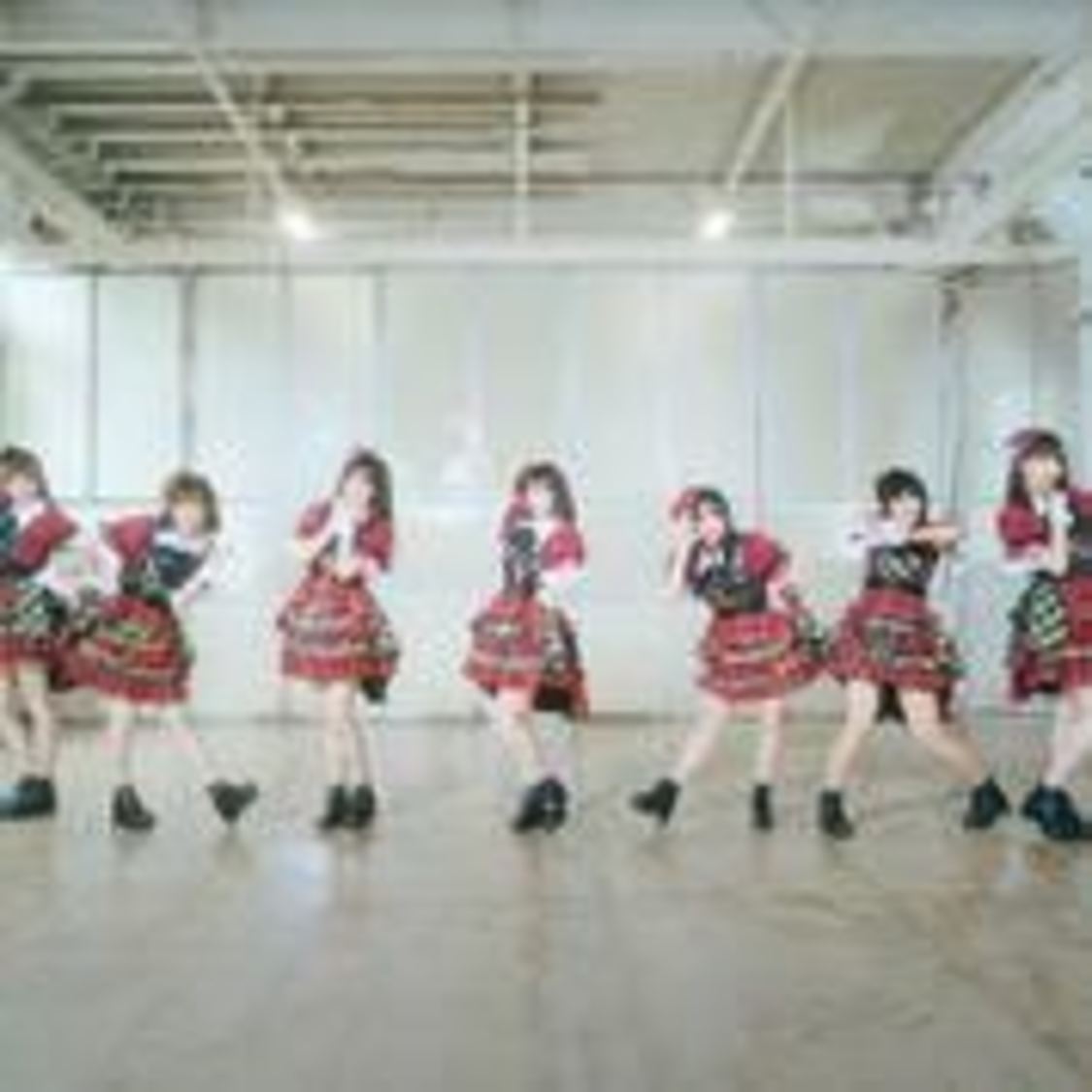 「ドキドキLOVE」MVより