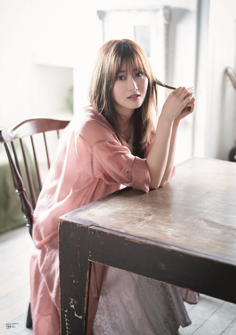 『B.L.T.2020年10月号』別冊付録：両面超ビッグポスター【表：守屋茜（欅坂46）】