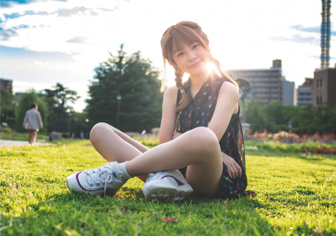 ももちゃん写真集『#みんながマネージャー』裏表紙