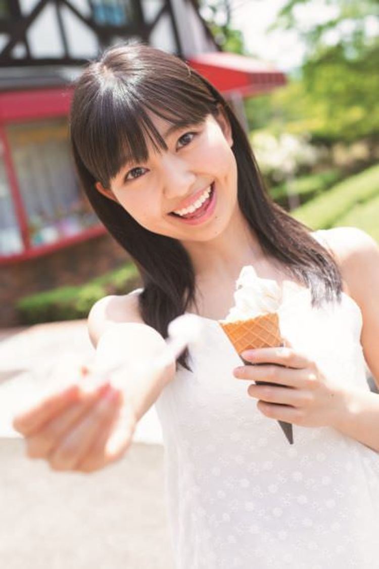 BEYOOOOONDS 島倉りか 1st写真集『十九歳の夏』より