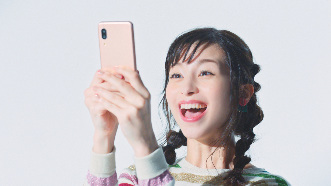 中条あやみ『SUUMO』新CM「アヤミさんのイメージふくらむ」篇 より