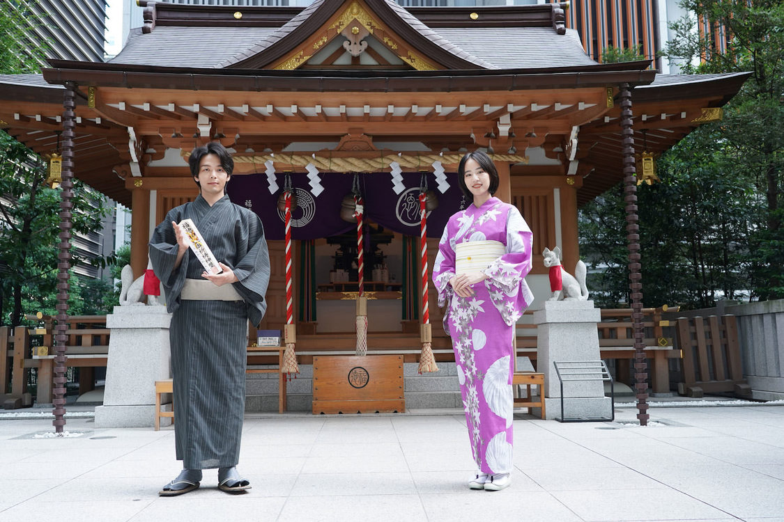 映画『人数の町』大当たり祈願｜日本橋福徳神社（2020年8月24日）（(c)2020「人数の町」製作委員会）