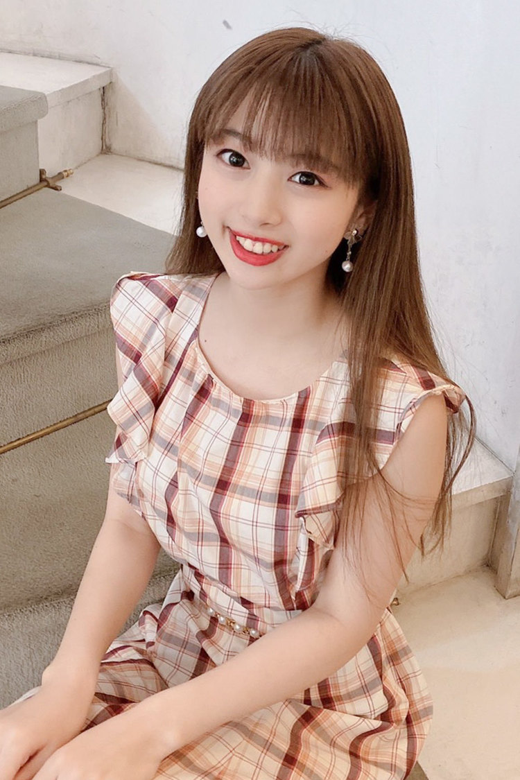 白戸遥（愛知県／18歳／アイドル、あいちのいちごPR大使）