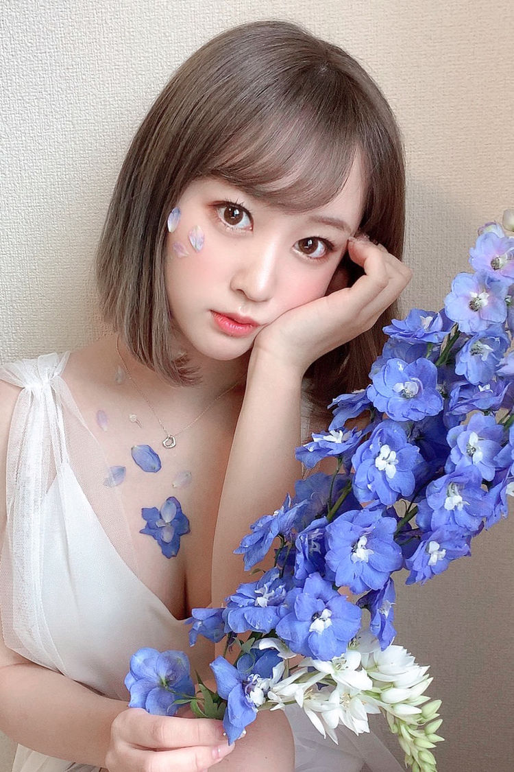 雛乃（石川県／22歳／大学生、フラワーアーティスト）