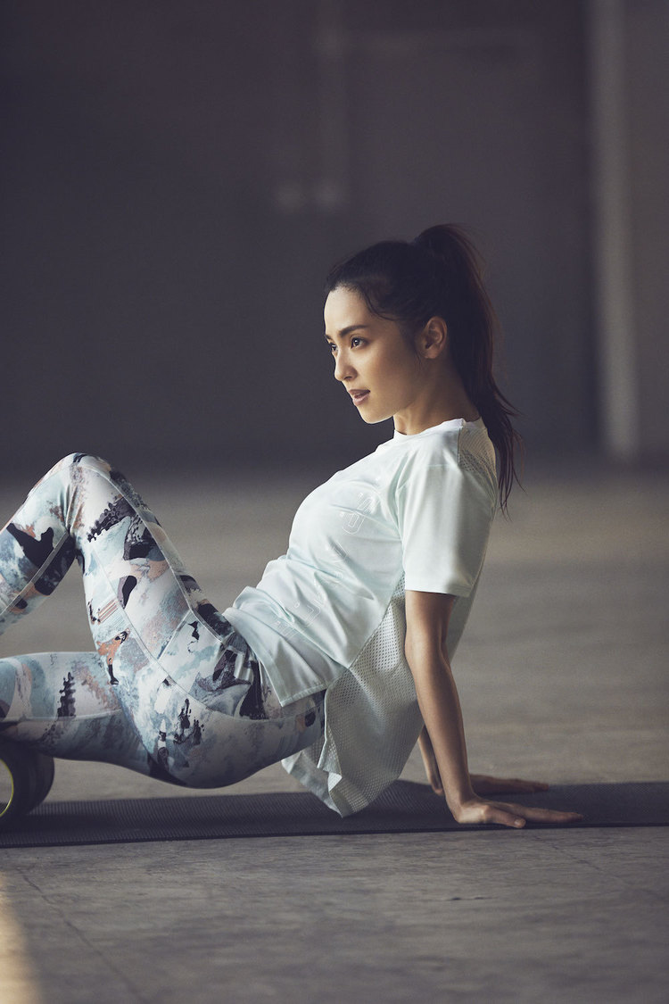 『THE ONLY WAY IS THROUGH. 前へー中村アン』より