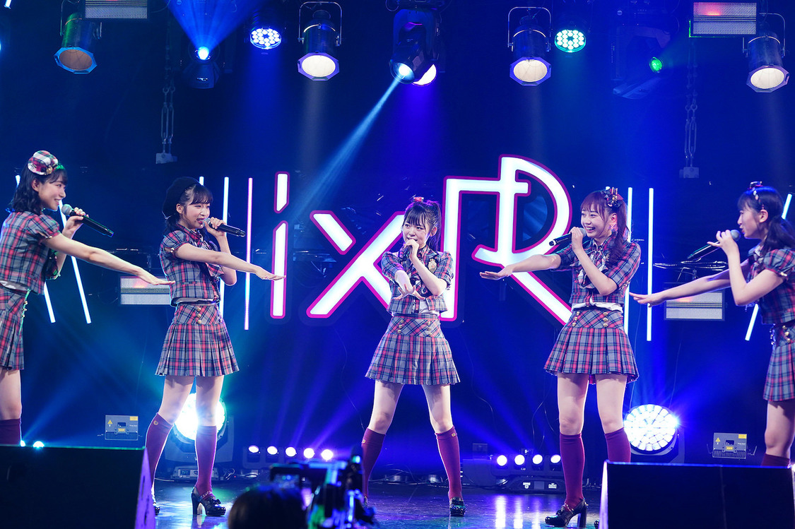 IxR＜IxR Reality Reality Smile＞2部　ⒸAKB48