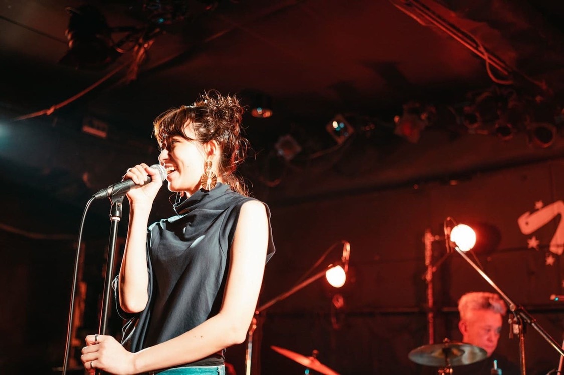 アヤ・エイトプリンス ライブ写真