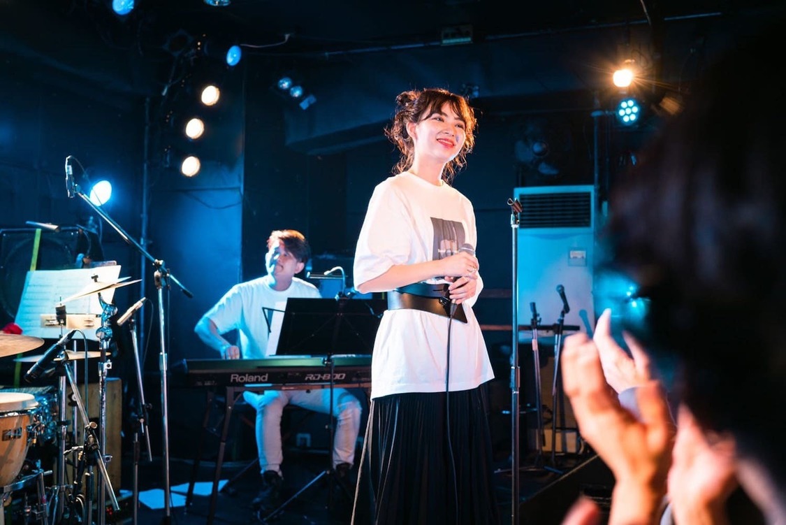 アヤ・エイトプリンス ライブ写真