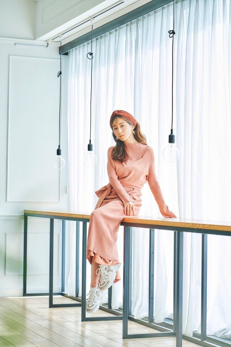 田中みな実　『Dual Duality Double W』より