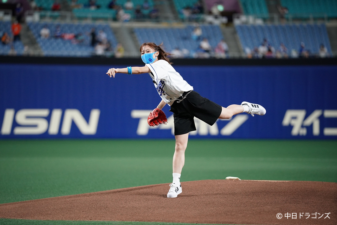 ＜PITTA MASK® Presents DORAGONS BLUE WALL　中日ドラゴンズ VS 読売ジャイアンツ＞