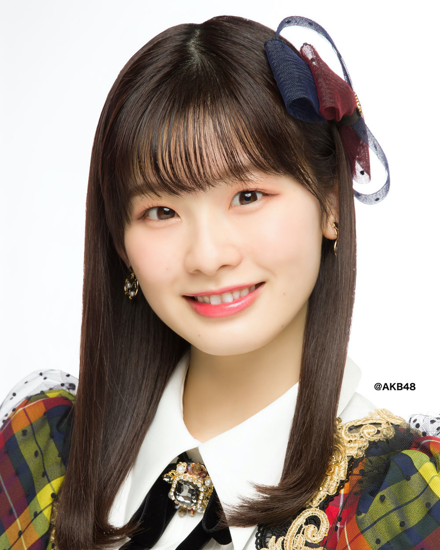 MC 浅井七海（AKB48）　（C）AKB48