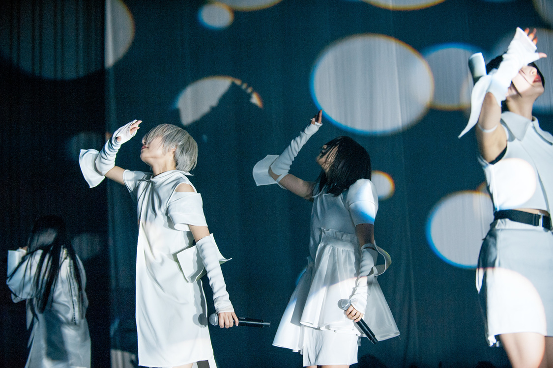 ＜Solitude Hotel 6F hiru＞写真：稲垣謙一