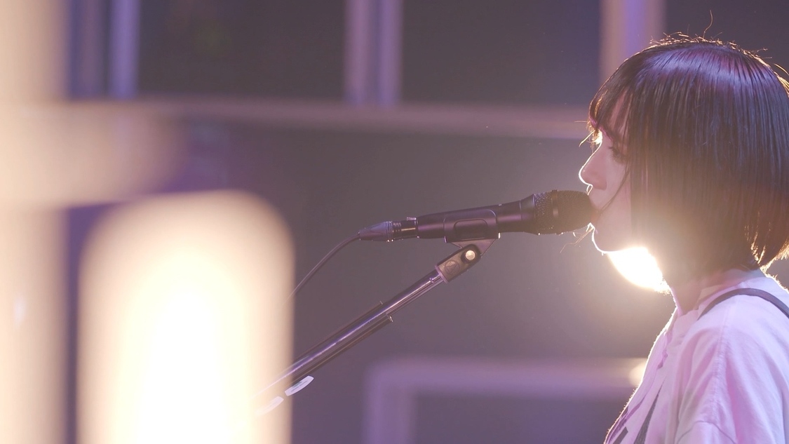 「浪漫」ライブ映像より