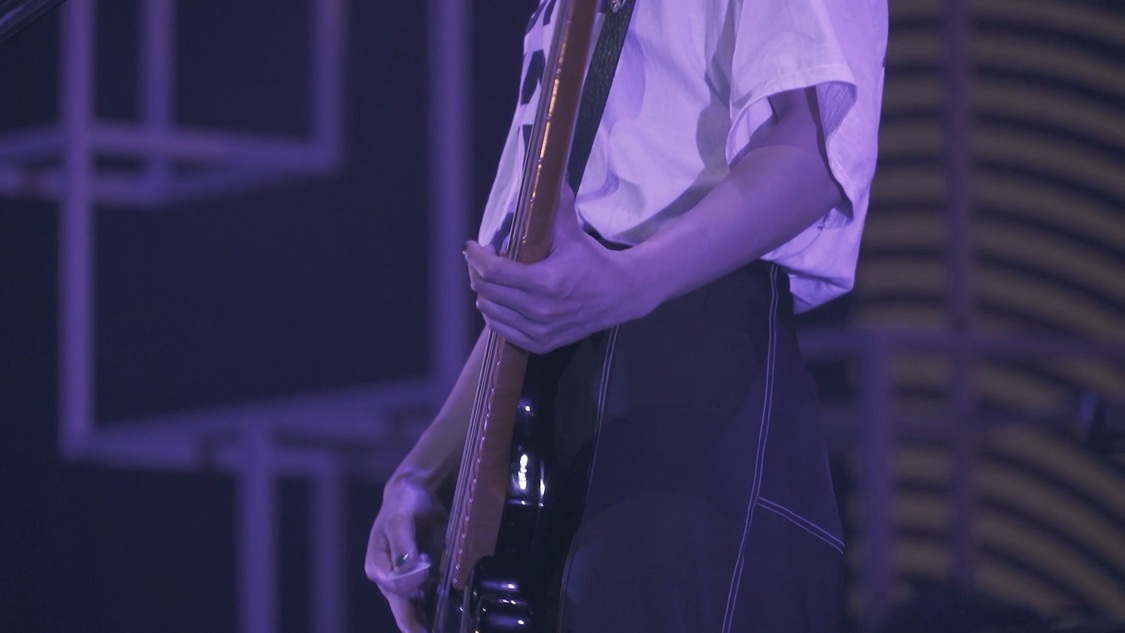 「浪漫」ライブ映像より