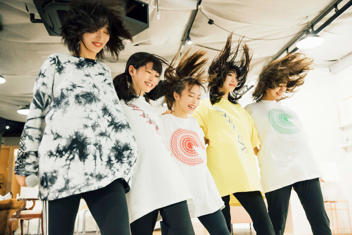 #ババババンビ＆カミヤサキ　（c）横山マサト