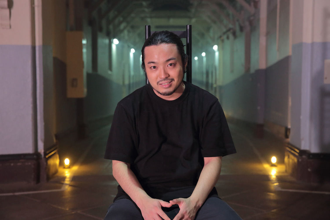 R-指定（Creepy Nuts）（第5回 ゆすり屋／池谷修（30歳）役） ／©NHK