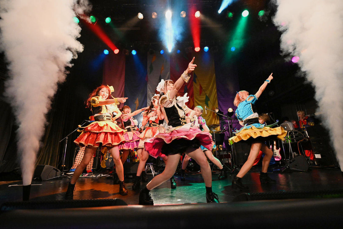 ＜HOT DOG CATワンマンライブ『進め！進め！進め！』＞（10月14日（水）渋谷WWW）